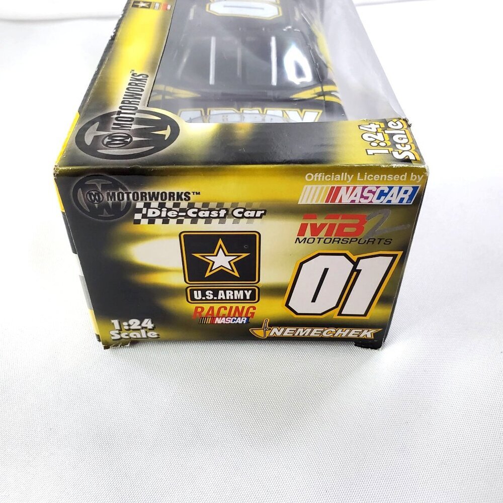 VTG Motorworks Joe Nemechek U.S. Army 01 NASCAR 1:24 Scale Die-Cast Car 2003 - Picture 5 of 9